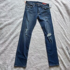 NWT JEAN SHOP Cindy straight skinny leg medium wash distressed jeans size 30